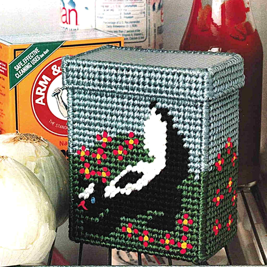 Funny Skunk Baking Soda Holder Plastic Canvas Pattern