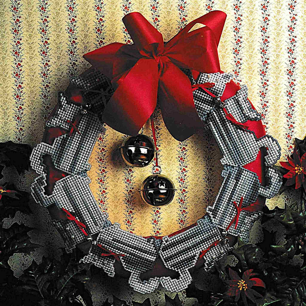 Vintage Plastic Canvas Pattern: Cats-In-A-Circle Wreath. Stitch up this purr-fect wreath with 7-count plastic canvas sheets and worsted / medium-weight yarn. 